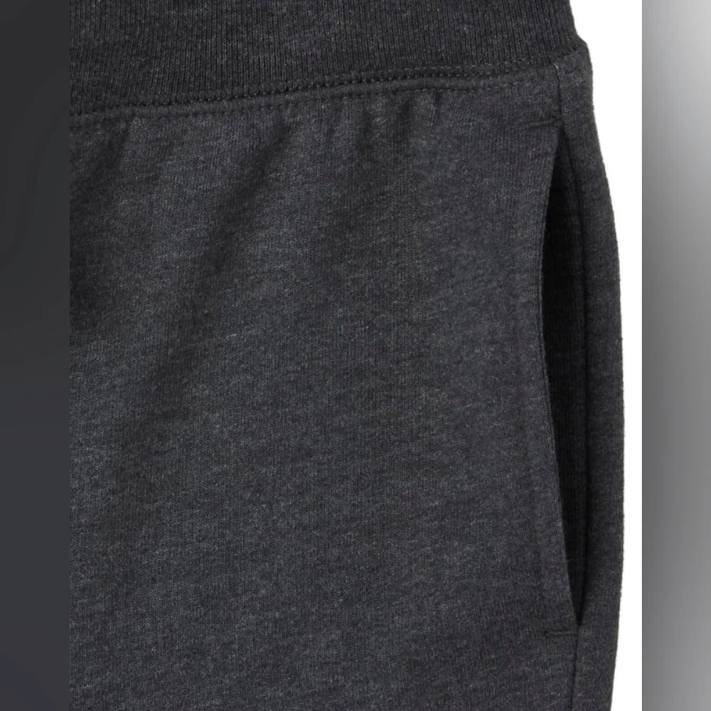EUC Children's Place Size 5T Black Kids Fleece Jogger Pants!!